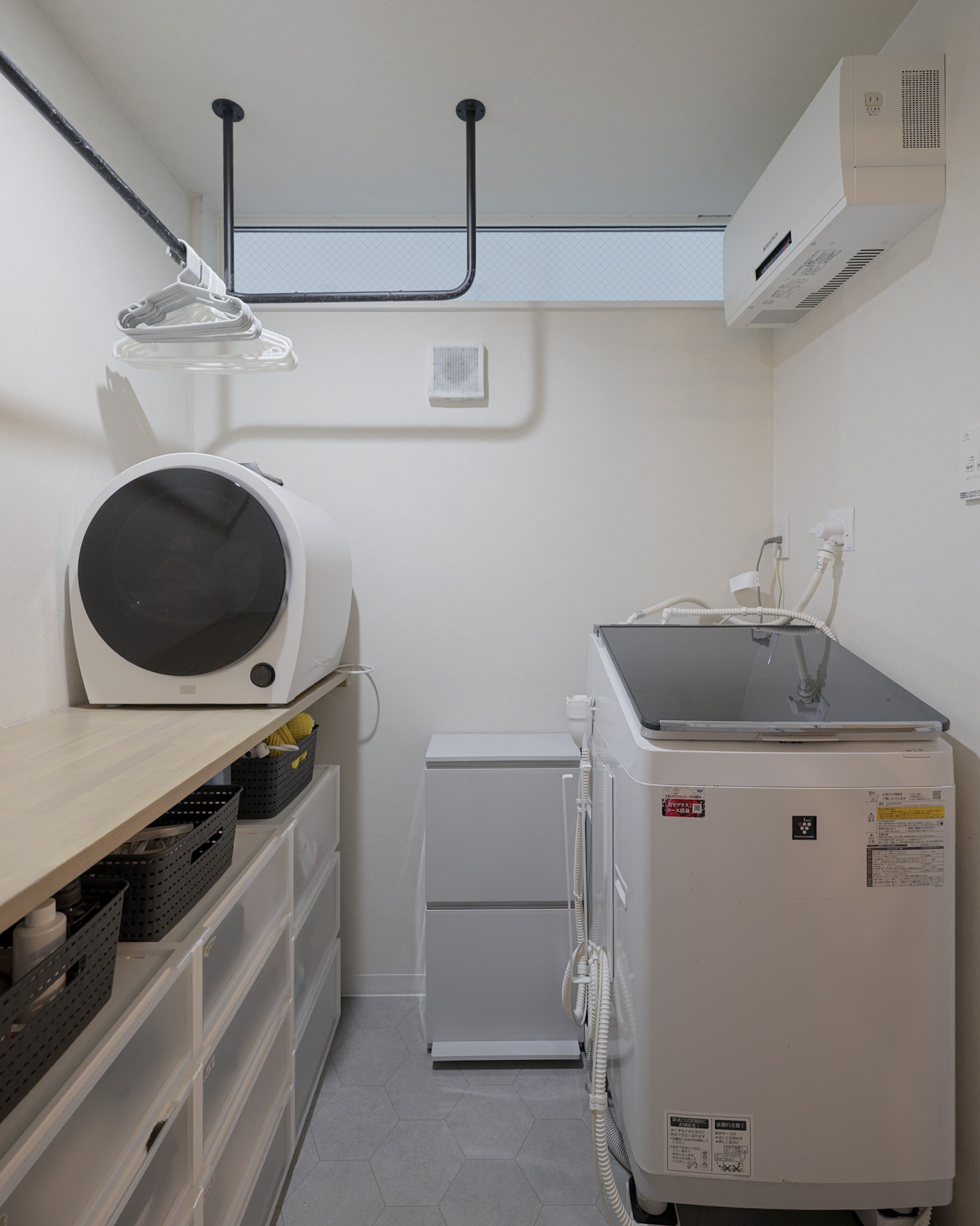 洗う→干す→畳む→しまうが一気に行える専用部屋。