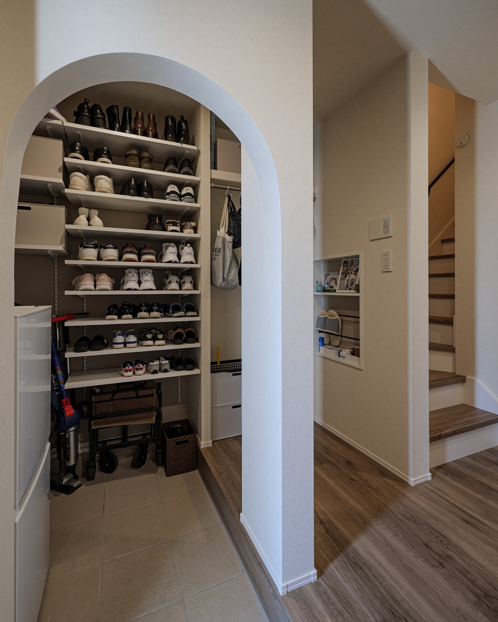 大容量の土間収納。家族全員の靴が収納可能。