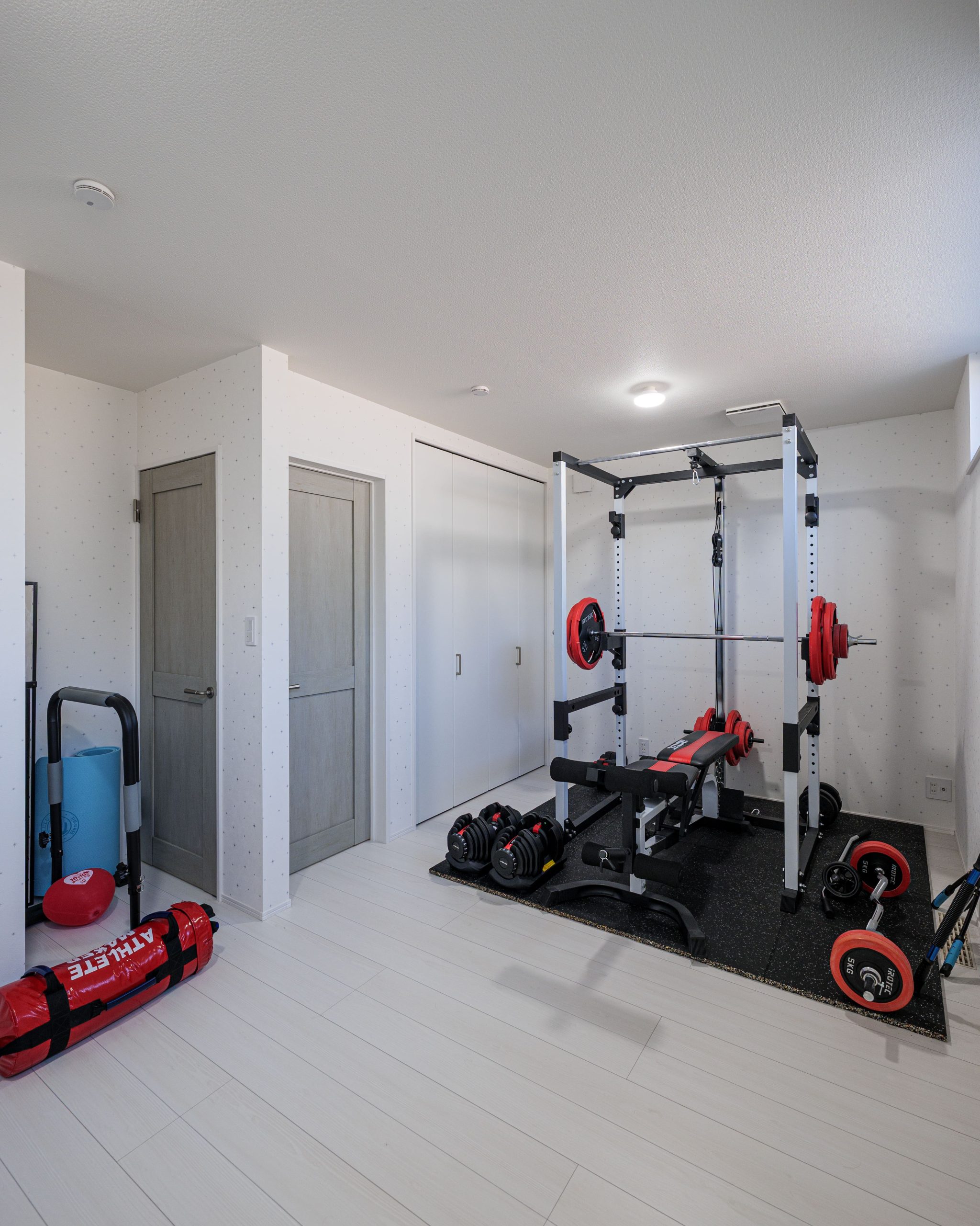 将来2つの部屋にすることも可能な可変性のある洋室。